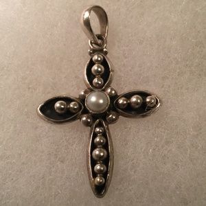 Silpada Contemporary Credence pendant